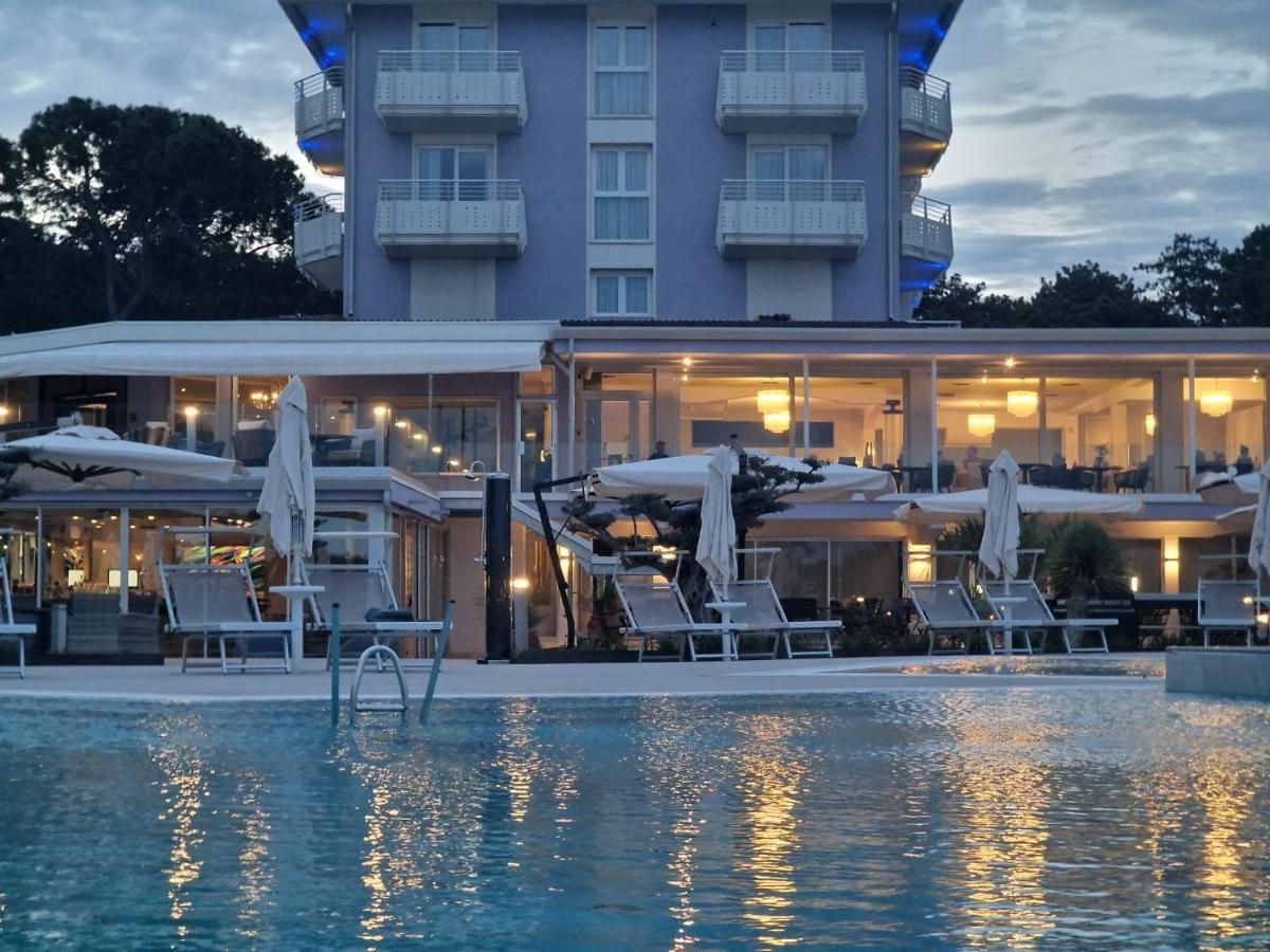 Fantinello Hotel Caorle Exterior photo